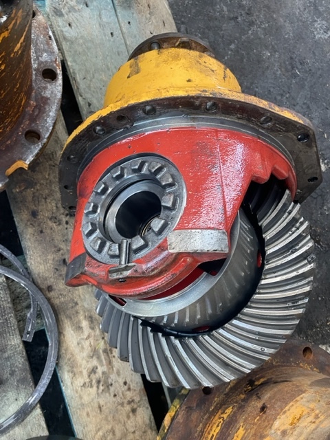 Liebherr L554 wkład mostu 10/37 Atak talerz mechanizm róźnicowy - הילוך דיפרנציאלי עבור מכונת בנייה: תמונה 2 Liebherr L554 wkład mostu 10/37 Atak talerz mechanizm róźnicowy - הילוך דיפרנציאלי עבור מכונת בנייה: תמונה 2