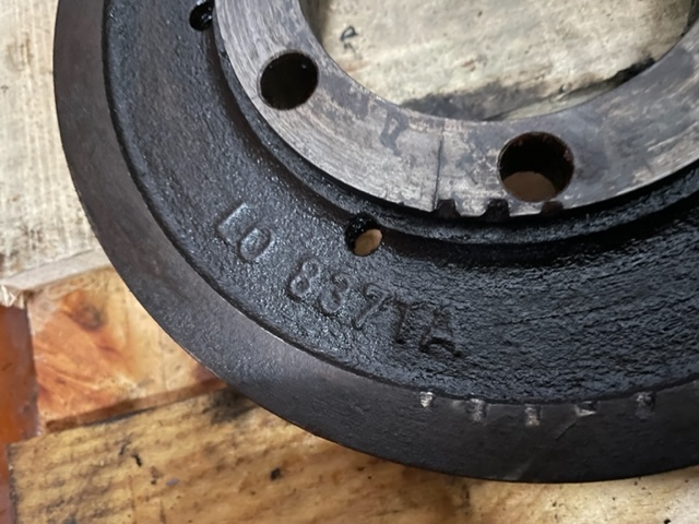 Liebherr d926 ti-e koło Pasowe wału korbowego L08371A - גל ארכובה עבור מכונת בנייה: תמונה 1 Liebherr d926 ti-e koło Pasowe wału korbowego L08371A - גל ארכובה עבור מכונת בנייה: תמונה 1