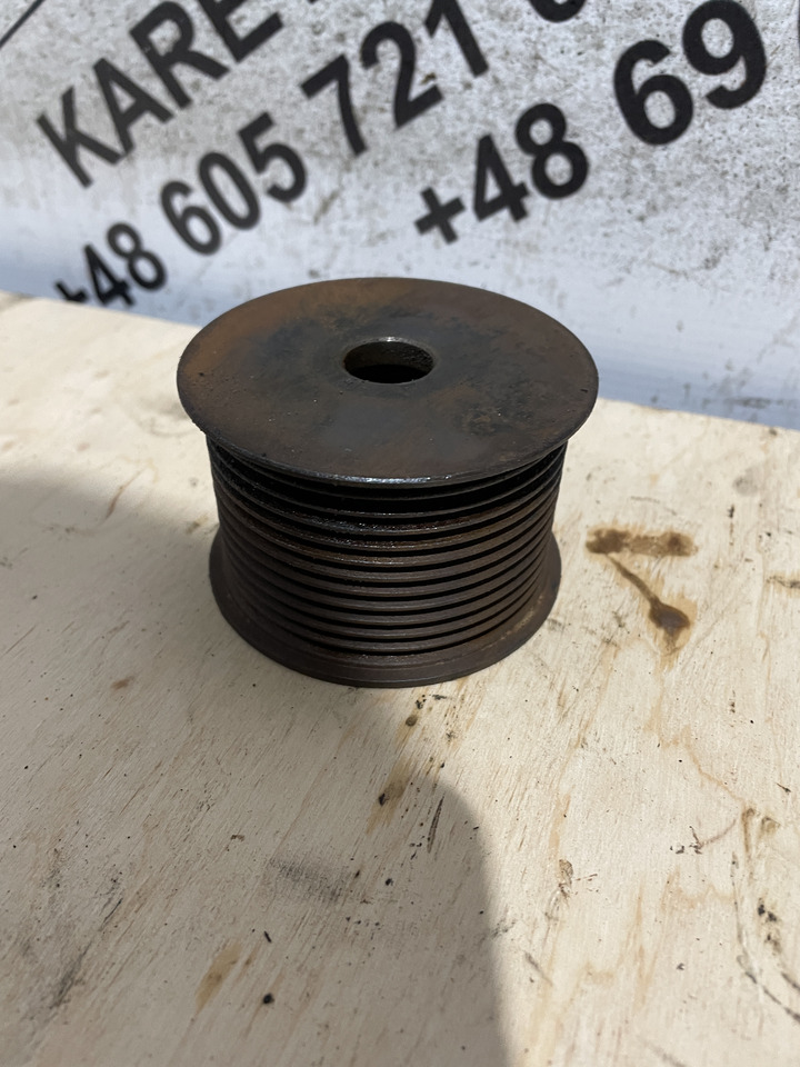 MAN Fendt 930 - koło pasowe rolka alternatora F920901010020 - אלטרנטור עבור מכונה חקלאית: תמונה 3 MAN Fendt 930 - koło pasowe rolka alternatora F920901010020 - אלטרנטור עבור מכונה חקלאית: תמונה 3