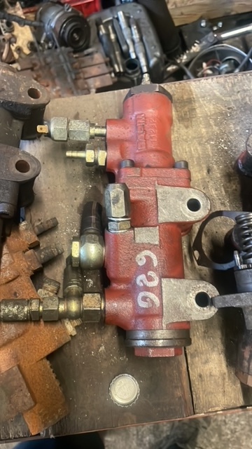 Manitou 626 , 628 Pompa hamulcowa - חלקי בלמים עבור מפעיל טלסקופי: תמונה 1 Manitou 626 , 628 Pompa hamulcowa - חלקי בלמים עבור מפעיל טלסקופי: תמונה 1