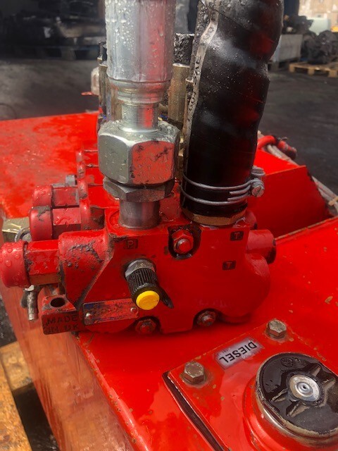 Manitou 928 Rozdzielacz Hydrauliczny - שסתום הידרולי עבור מפעיל טלסקופי: תמונה 3 Manitou 928 Rozdzielacz Hydrauliczny - שסתום הידרולי עבור מפעיל טלסקופי: תמונה 3