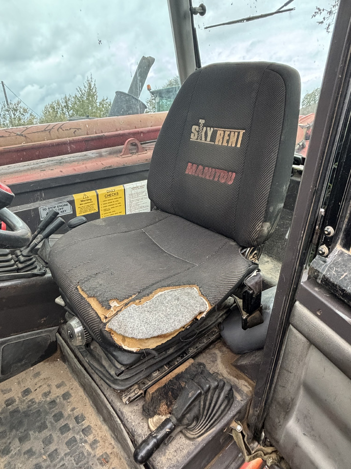 Manitou MT 1740 SLT - Ładowarka Teleskopowa - Fotel Kanapa Siedzenie Kierowcy - מושב עבור מפעיל טלסקופי: תמונה 2 Manitou MT 1740 SLT - Ładowarka Teleskopowa - Fotel Kanapa Siedzenie Kierowcy - מושב עבור מפעיל טלסקופי: תמונה 2