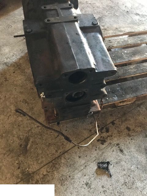 תמסורת עבור טרקטור חקלאי Massey Ferguson 6475 - Obudowa WOM: תמונה 7 תמסורת עבור טרקטור חקלאי Massey Ferguson 6475 - Obudowa WOM: תמונה 7