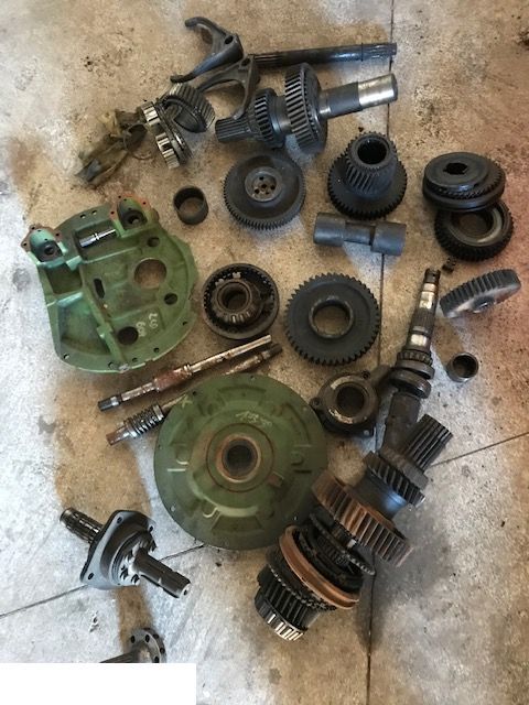 Massey Ferguson 6499 - Obudowa WOM - תמסורת עבור טרקטור חקלאי: תמונה 4 Massey Ferguson 6499 - Obudowa WOM - תמסורת עבור טרקטור חקלאי: תמונה 4