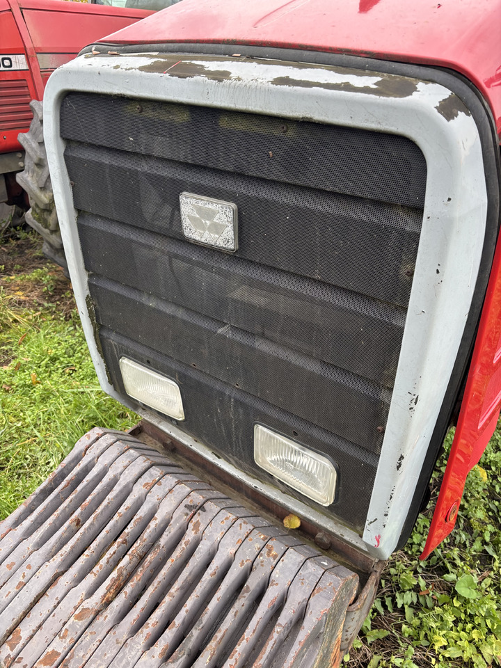 Massey Ferguson 8160 Kratka Przednia Maska CZĘŚCI 3713209M1 3713208M1 3714392M91 3713213M92 - גריל עבור מכונה חקלאית: תמונה 1 Massey Ferguson 8160 Kratka Przednia Maska CZĘŚCI 3713209M1 3713208M1 3714392M91 3713213M92 - גריל עבור מכונה חקלאית: תמונה 1
