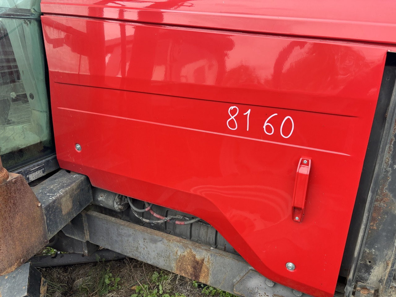 Massey Ferguson 8160 Prawa Obudowa Pokrywa Maska Boczek CZĘŚCI 3713233M91 - גוף וחלק חיצוני עבור מכונה חקלאית: תמונה 1 Massey Ferguson 8160 Prawa Obudowa Pokrywa Maska Boczek CZĘŚCI 3713233M91 - גוף וחלק חיצוני עבור מכונה חקלאית: תמונה 1