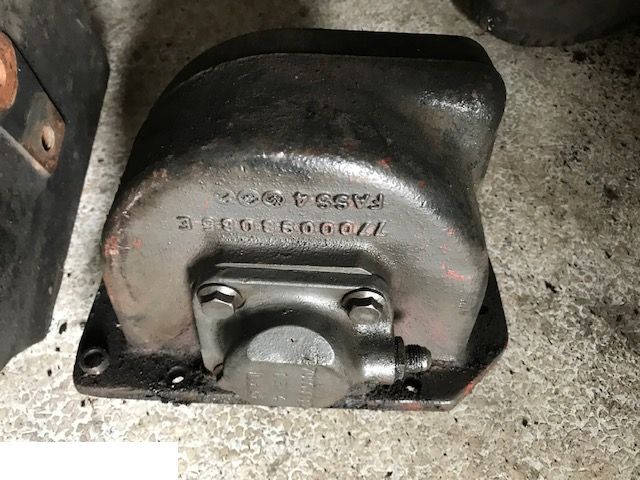 Massey Ferguson - Przystawka Przedniego Napęd - תמסורת עבור מכונה חקלאית: תמונה 1 Massey Ferguson - Przystawka Przedniego Napęd - תמסורת עבור מכונה חקלאית: תמונה 1