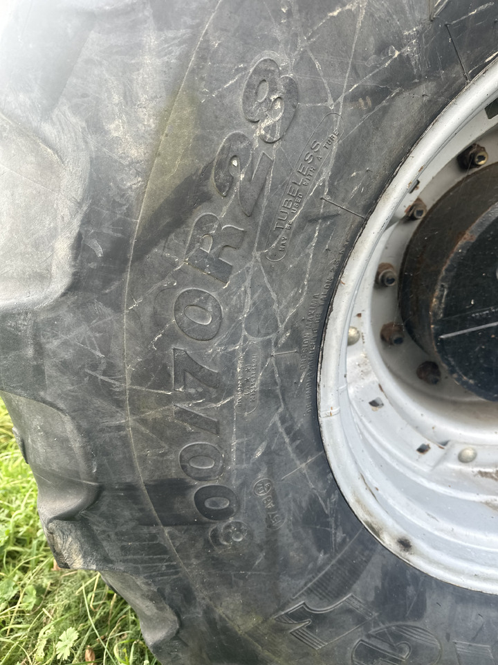 Massey Ferguson case Magnum Koło Kompletne 600/70R28 - חבילת גלגלים וצמיגים עבור מכונה חקלאית: תמונה 2 Massey Ferguson case Magnum Koło Kompletne 600/70R28 - חבילת גלגלים וצמיגים עבור מכונה חקלאית: תמונה 2