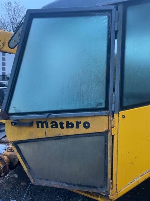 Matbro ts270 ts280 drzwi dolne i górne - דלת וחלקים עבור מכונה חקלאית: תמונה 1 Matbro ts270 ts280 drzwi dolne i górne - דלת וחלקים עבור מכונה חקלאית: תמונה 1