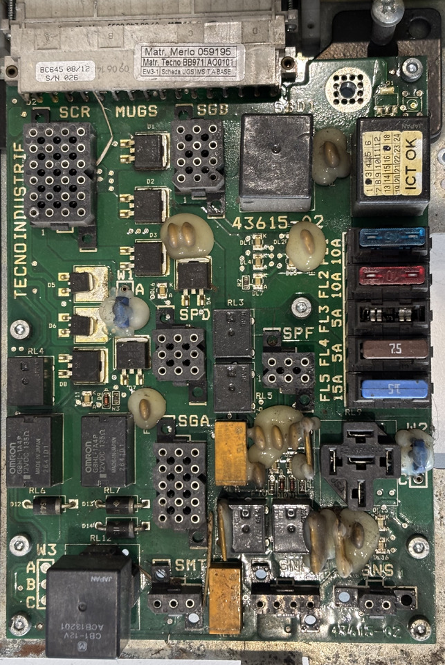 Merlo 059195 Kontroler Płyta Elektroniczna ECU MUGS UGS SGB Sterownik Bezpiecznik - ECU עבור מכונה חקלאית: תמונה 1 Merlo 059195 Kontroler Płyta Elektroniczna ECU MUGS UGS SGB Sterownik Bezpiecznik - ECU עבור מכונה חקלאית: תמונה 1