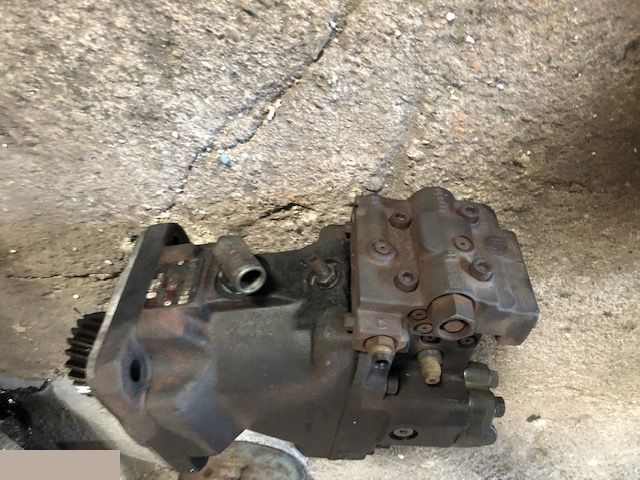 Merlo - Silnik Jazdy Hydromotor - מנוע הידרולי עבור מכונה חקלאית: תמונה 5 Merlo - Silnik Jazdy Hydromotor - מנוע הידרולי עבור מכונה חקלאית: תמונה 5