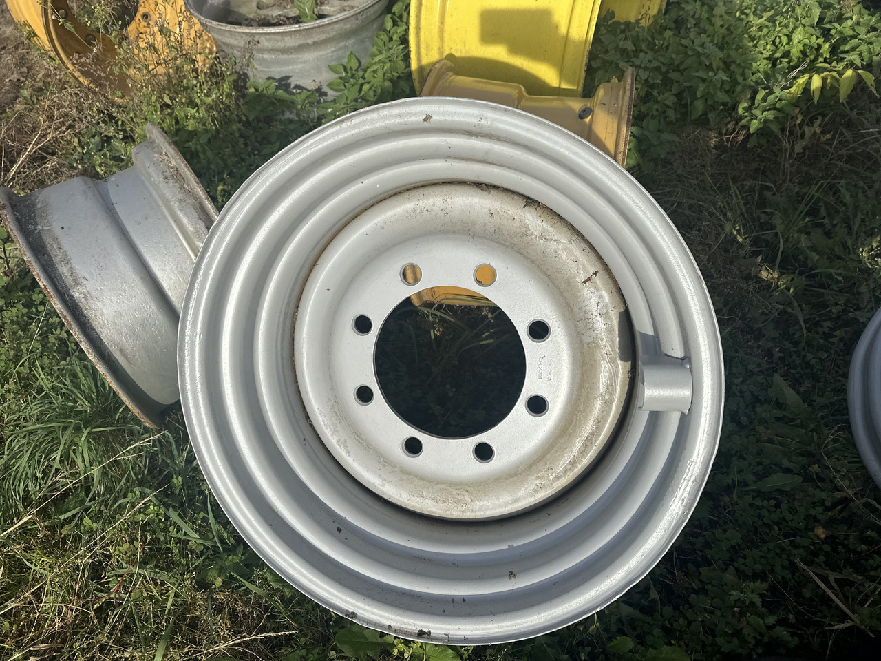 Merlo felga dw13x24 - חישוק עבור מכונה חקלאית: תמונה 1 Merlo felga dw13x24 - חישוק עבור מכונה חקלאית: תמונה 1