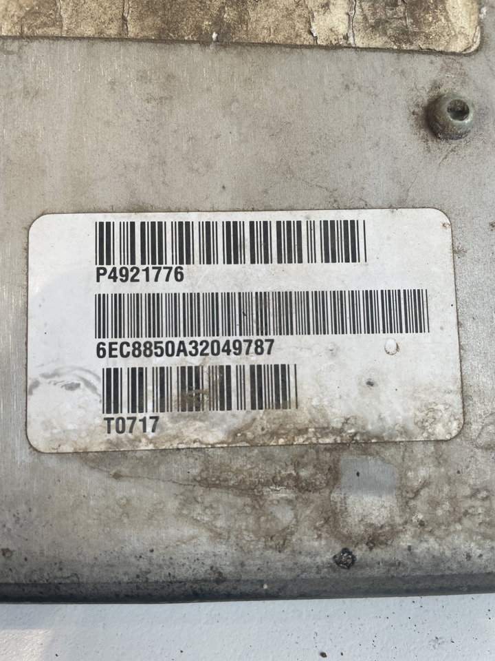 New Holland Cummins - sterownik silnika ECU komputer 4921776 - ECU עבור מכונה חקלאית: תמונה 2 New Holland Cummins - sterownik silnika ECU komputer 4921776 - ECU עבור מכונה חקלאית: תמונה 2