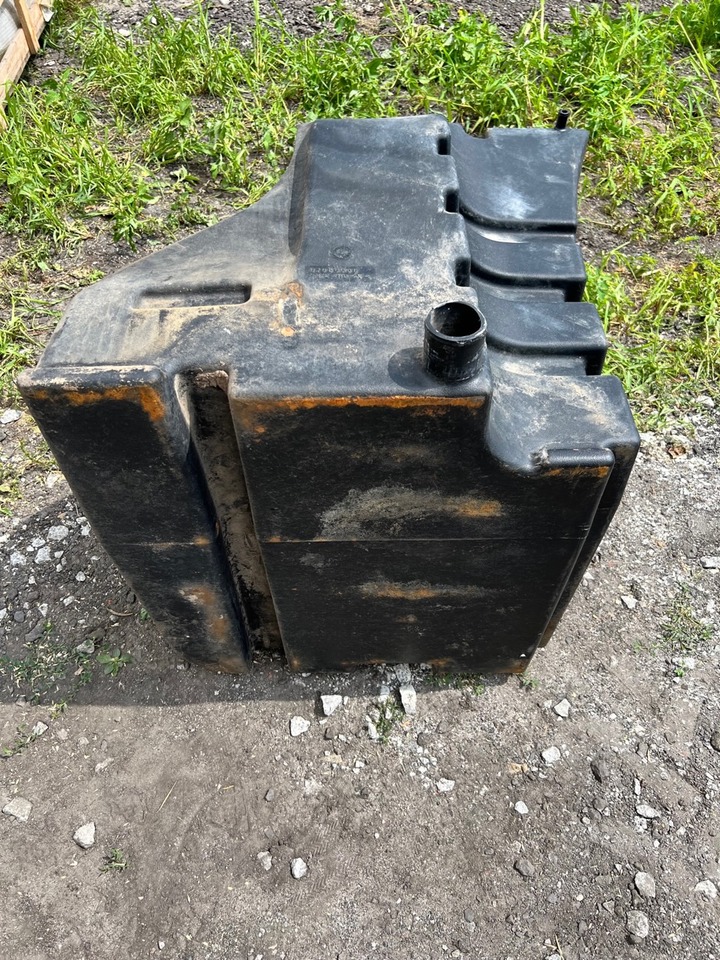 New Holland T80x0 Zbiornik paliwa 87358308 - מכל דלק עבור מכונה חקלאית: תמונה 3 New Holland T80x0 Zbiornik paliwa 87358308 - מכל דלק עבור מכונה חקלאית: תמונה 3