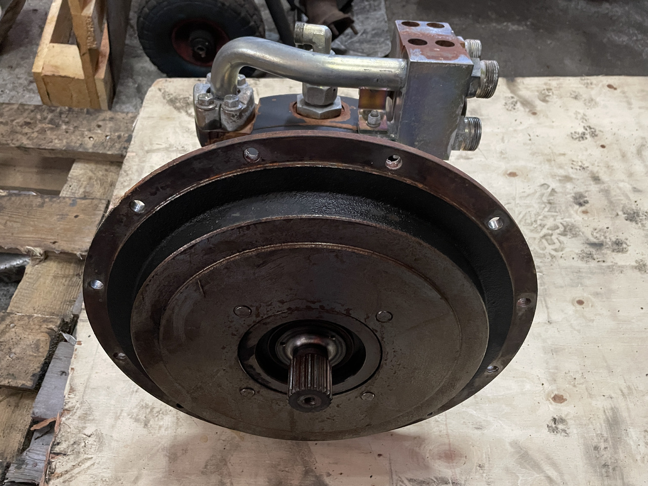 Pompa jazdy hydrostat Sauer Danfoss 521960 TMP-089 NFPE - משאבה הידרולית עבור מכונה חקלאית: תמונה 1 Pompa jazdy hydrostat Sauer Danfoss 521960 TMP-089 NFPE - משאבה הידרולית עבור מכונה חקלאית: תמונה 1