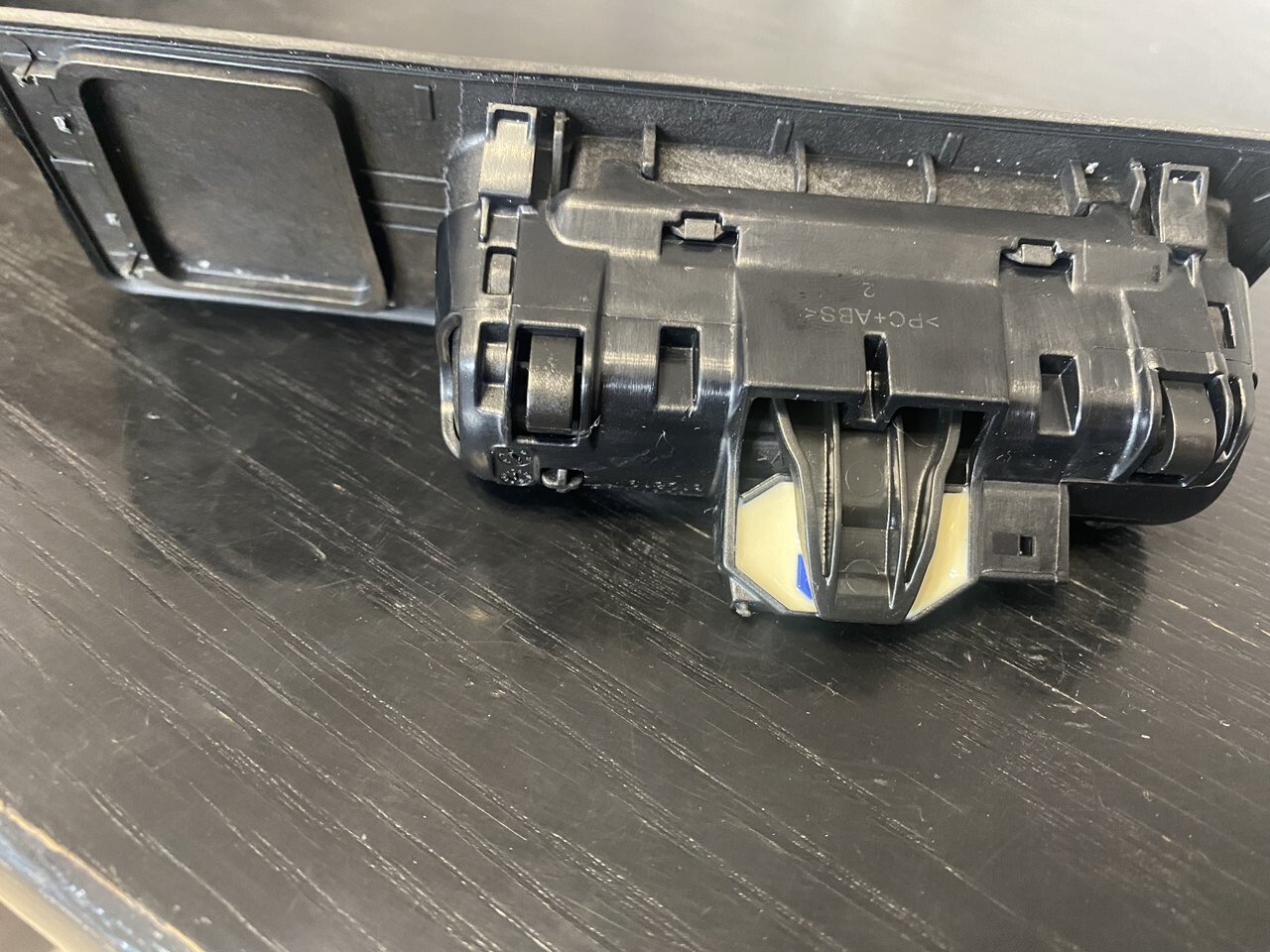 Rączka tylnej klapy bagaźnika - przycisk bagaźnika BMW x1 F48 - גוף וחלק חיצוני עבור מכונית: תמונה 2 Rączka tylnej klapy bagaźnika - przycisk bagaźnika BMW x1 F48 - גוף וחלק חיצוני עבור מכונית: תמונה 2