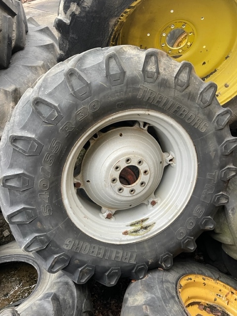 Same Rubin Lamborgini koła felgi 540/65R30 - חישוק עבור מכונה חקלאית: תמונה 1 Same Rubin Lamborgini koła felgi 540/65R30 - חישוק עבור מכונה חקלאית: תמונה 1