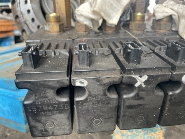 Sauer danfoss 157B4735 - ECU עבור מכונה חקלאית: תמונה 1 Sauer danfoss 157B4735 - ECU עבור מכונה חקלאית: תמונה 1