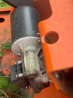 Silniczek wycieraczek JLG - מגב עבור מכונה חקלאית: תמונה 1 Silniczek wycieraczek JLG - מגב עבור מכונה חקלאית: תמונה 1