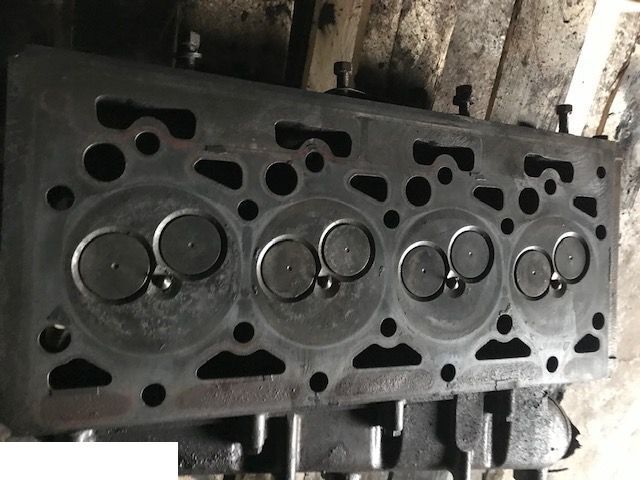 Silnik Case IH DT-246 dt 246 - Korbowód - מוט חיבור עבור מכונה חקלאית: תמונה 1 Silnik Case IH DT-246 dt 246 - Korbowód - מוט חיבור עבור מכונה חקלאית: תמונה 1