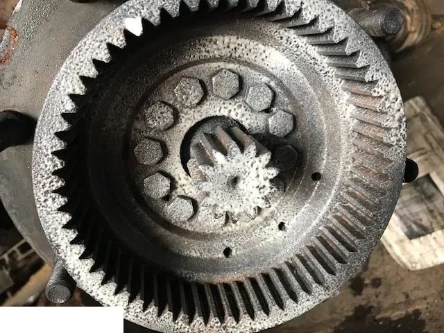VALTRA 800 - Zwolnica - הנעה סופית עבור מכונה חקלאית: תמונה 1 VALTRA 800 - Zwolnica - הנעה סופית עבור מכונה חקלאית: תמונה 1