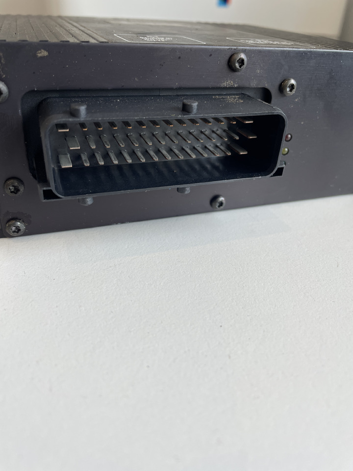 Valmet Komatsu - moduł sterownik - MXU Machine eXpanstion Unit 5051857 - ECU עבור מקצרת יערות: תמונה 3 Valmet Komatsu - moduł sterownik - MXU Machine eXpanstion Unit 5051857 - ECU עבור מקצרת יערות: תמונה 3