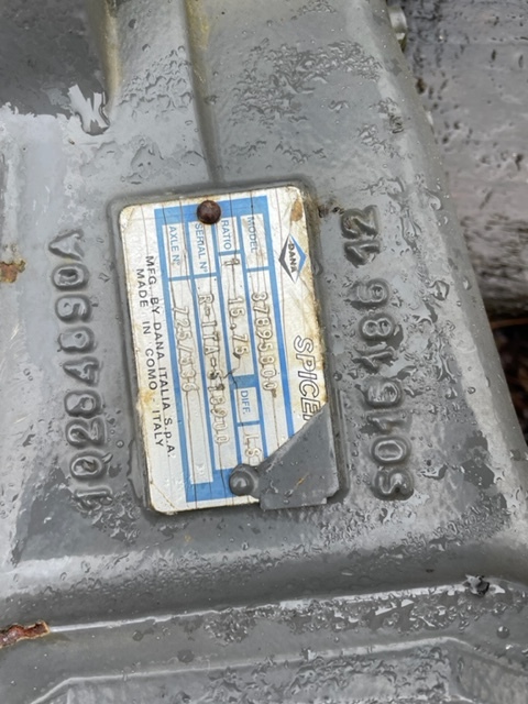 Valtra N93 przedni most części - סרן קדמי עבור מכונה חקלאית: תמונה 1 Valtra N93 przedni most części - סרן קדמי עבור מכונה חקלאית: תמונה 1