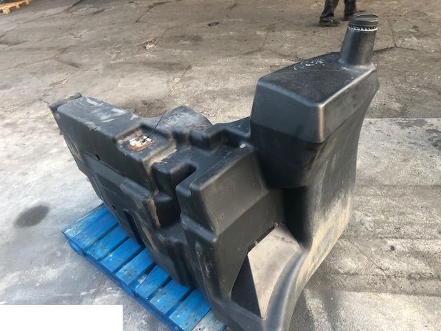 Zbiornik Paliwa - John Deere 7530 Premium - מכל דלק עבור מכונה חקלאית: תמונה 4 Zbiornik Paliwa - John Deere 7530 Premium - מכל דלק עבור מכונה חקלאית: תמונה 4