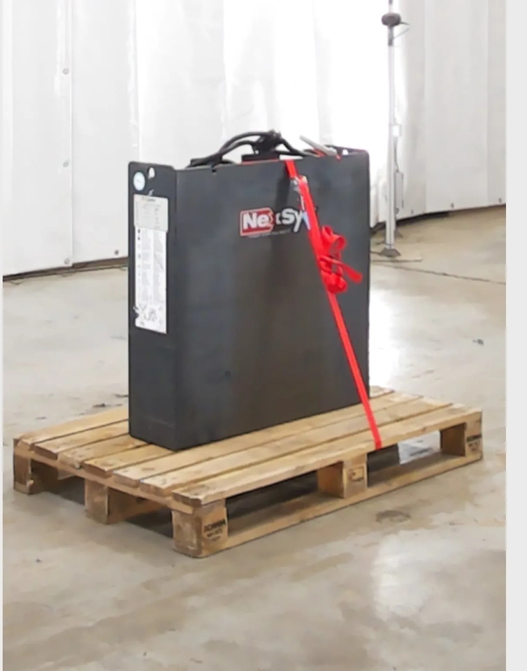 Battery 24V 24V 420Ah - מצבר עבור ציוד לטיפול בחומרים: תמונה 1 Battery 24V 24V 420Ah - מצבר עבור ציוד לטיפול בחומרים: תמונה 1