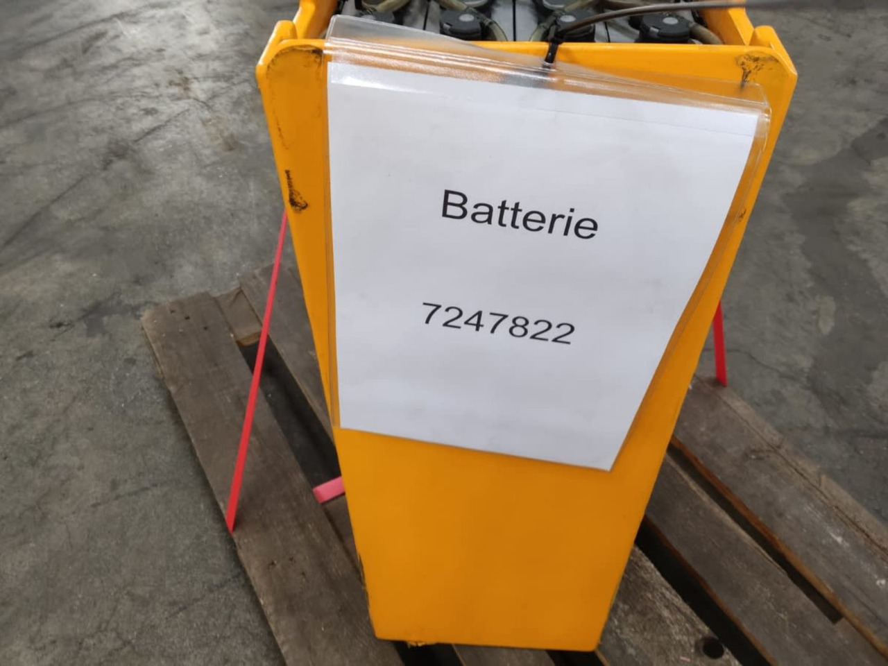 Battery 24V - מצבר עבור ציוד לטיפול בחומרים: תמונה 2 Battery 24V - מצבר עבור ציוד לטיפול בחומרים: תמונה 2