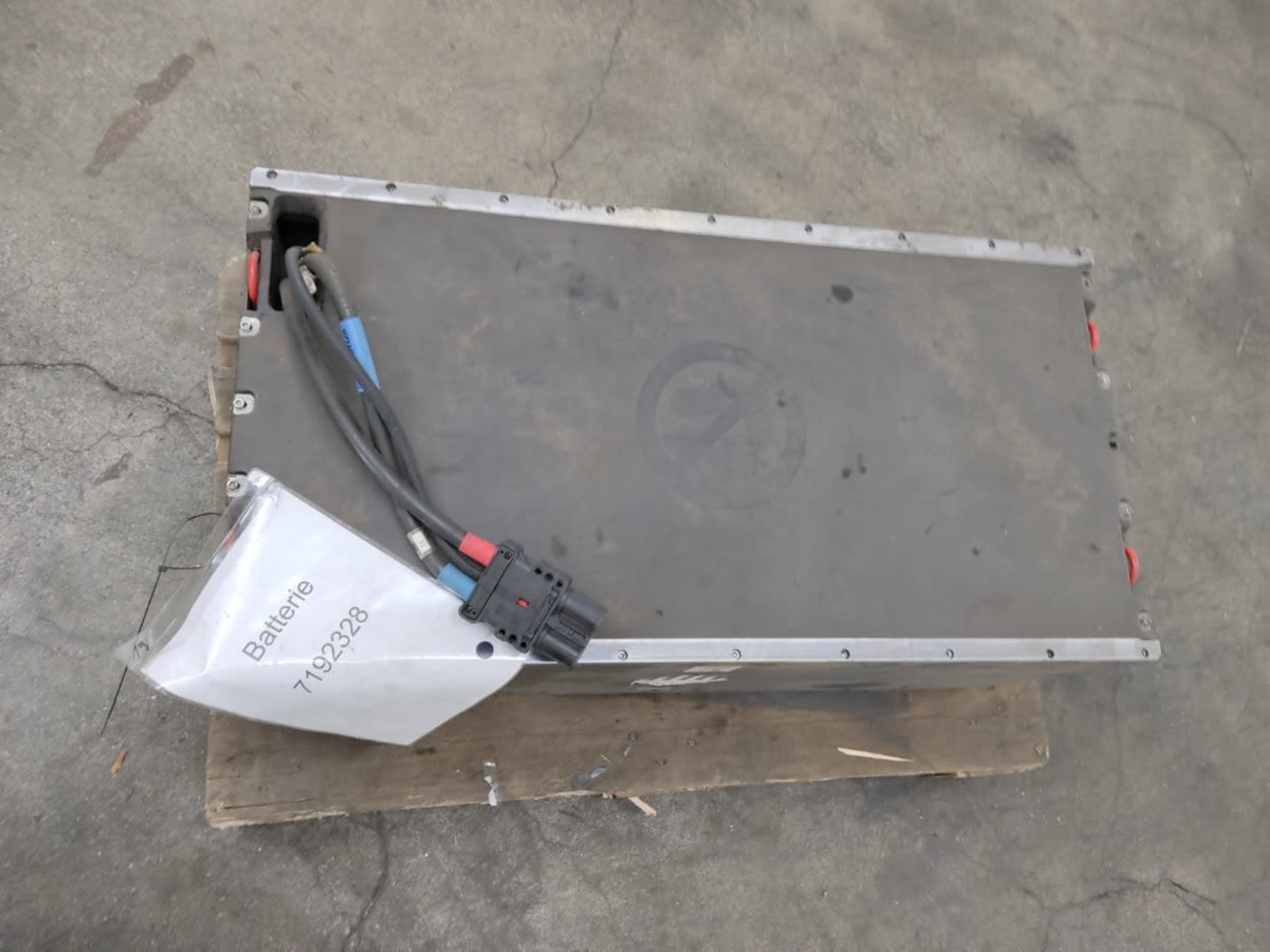 Battery BMZ 48V 268Ah/LiIon - מצבר עבור ציוד לטיפול בחומרים: תמונה 4 Battery BMZ 48V 268Ah/LiIon - מצבר עבור ציוד לטיפול בחומרים: תמונה 4