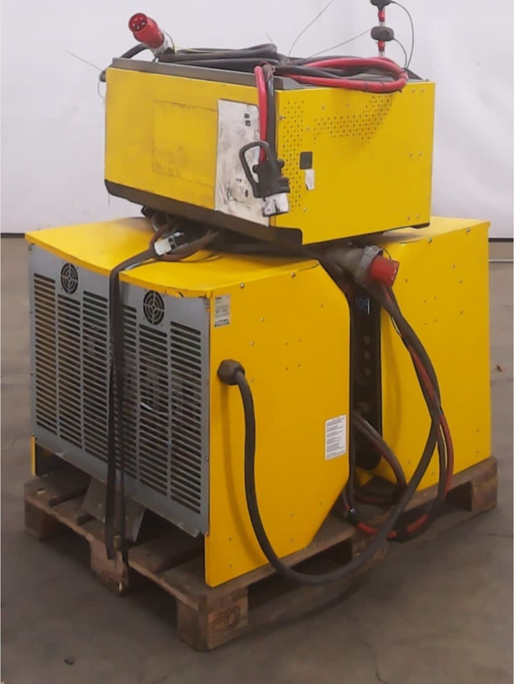 Battery Charger Package - 3 Pcs. - מצבר עבור ציוד לטיפול בחומרים: תמונה 1 Battery Charger Package - 3 Pcs. - מצבר עבור ציוד לטיפול בחומרים: תמונה 1