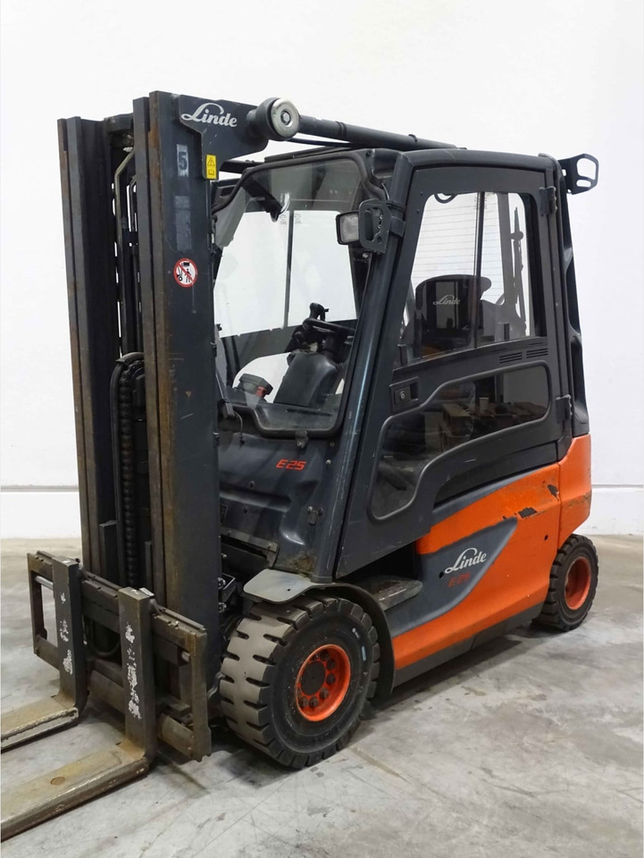 Linde E25-01 - מלגזה חשמלית: תמונה 1 Linde E25-01 - מלגזה חשמלית: תמונה 1