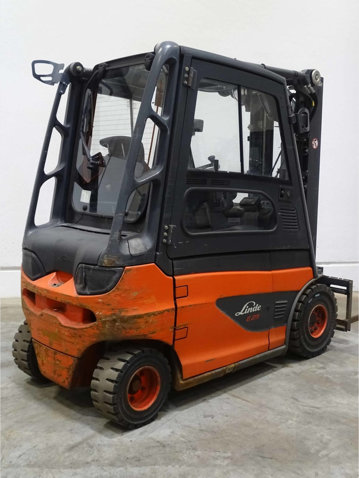 Linde E25-01 - מלגזה חשמלית: תמונה 3 Linde E25-01 - מלגזה חשמלית: תמונה 3