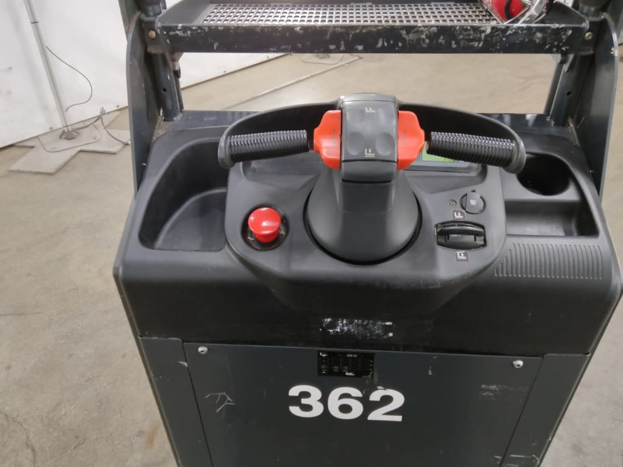 Linde V08-02 - משאית משטחים: תמונה 5 Linde V08-02 - משאית משטחים: תמונה 5