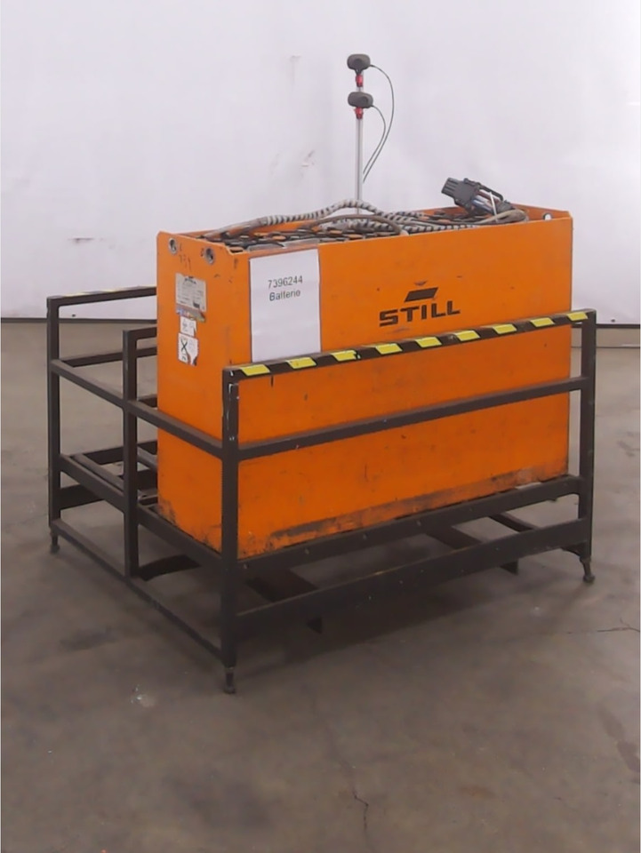 MIDAC Battery & changing rack - מצבר עבור ציוד לטיפול בחומרים: תמונה 1 MIDAC Battery & changing rack - מצבר עבור ציוד לטיפול בחומרים: תמונה 1