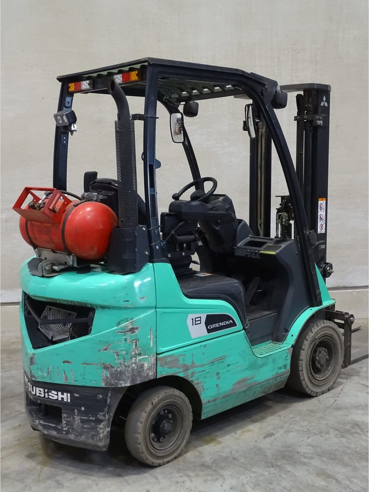 Mitsubishi FG18NT - מלגזת LPG: תמונה 2 Mitsubishi FG18NT - מלגזת LPG: תמונה 2