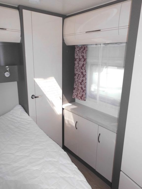 קרוואן נגרר Hobby Excellent 495 WFB Mover, Autark,Combi6E Backofen: תמונה 8 קרוואן נגרר Hobby Excellent 495 WFB Mover, Autark,Combi6E Backofen: תמונה 8