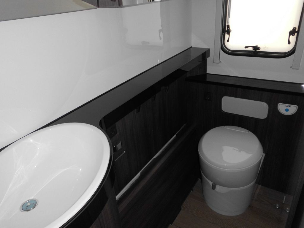 קרוואן נגרר Hobby Prestige 720 WQC 2026 ALDE + ALDE FBH: תמונה 13