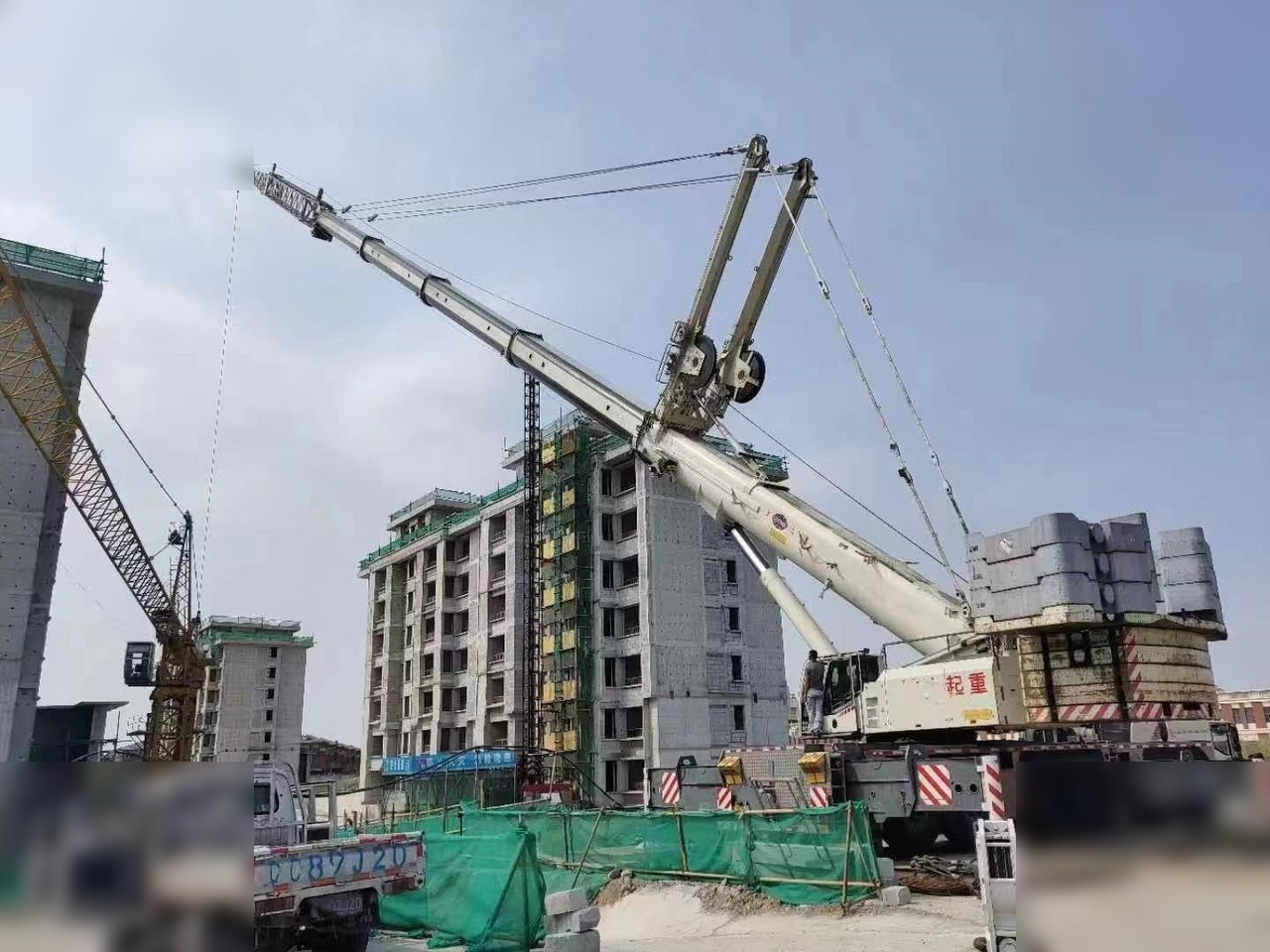 2009 DEMAG AC 350-1 - עגורן לכל שטח: תמונה 4 2009 DEMAG AC 350-1 - עגורן לכל שטח: תמונה 4