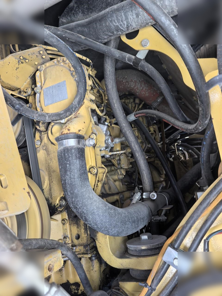 2010 CATERPILLAR AP-655D - מרצף אספלט: תמונה 2 2010 CATERPILLAR AP-655D - מרצף אספלט: תמונה 2