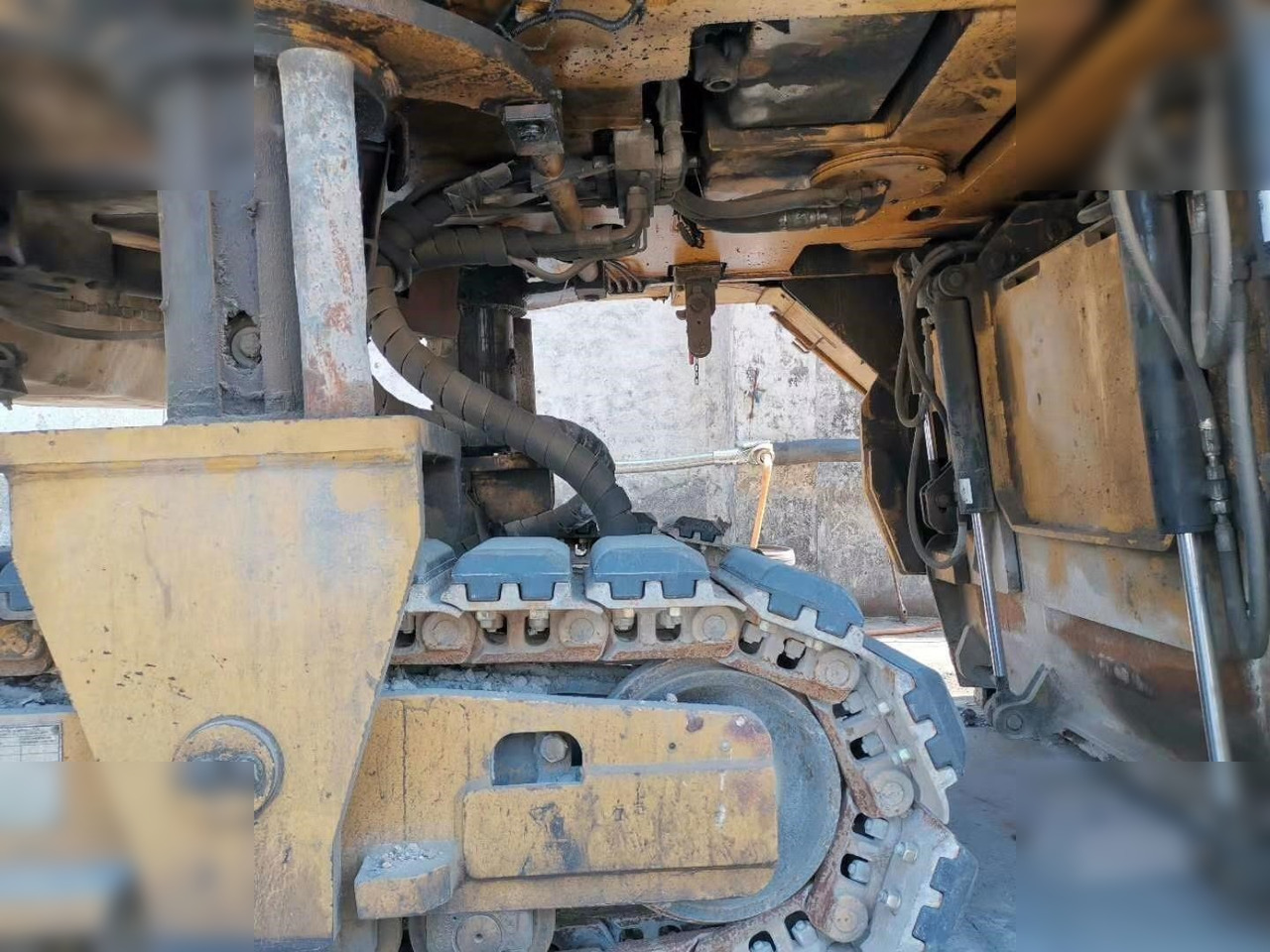 2011 CATERPILLAR PM-200 - מקצועה חשמלית קרה: תמונה 4 2011 CATERPILLAR PM-200 - מקצועה חשמלית קרה: תמונה 4