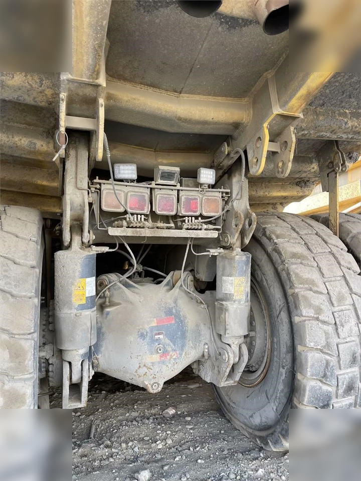 2011 KOMATSU HD465-7 - משאית סלעים/ מסיר פסולת קשיח: תמונה 4 2011 KOMATSU HD465-7 - משאית סלעים/ מסיר פסולת קשיח: תמונה 4
