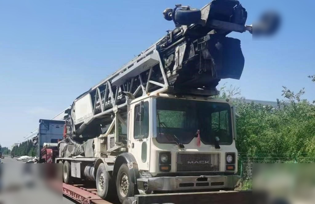 2015 PUTZMEISTER TELEBELT TB105 - משאית משאבת בטון: תמונה 1 2015 PUTZMEISTER TELEBELT TB105 - משאית משאבת בטון: תמונה 1