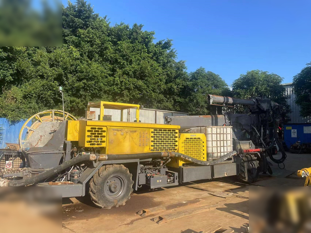 2016 EPIROC MEYCO ME5 MOUNTED ON 2016 ATLAS ARK254K - משאית משאבת בטון: תמונה 2 2016 EPIROC MEYCO ME5 MOUNTED ON 2016 ATLAS ARK254K - משאית משאבת בטון: תמונה 2