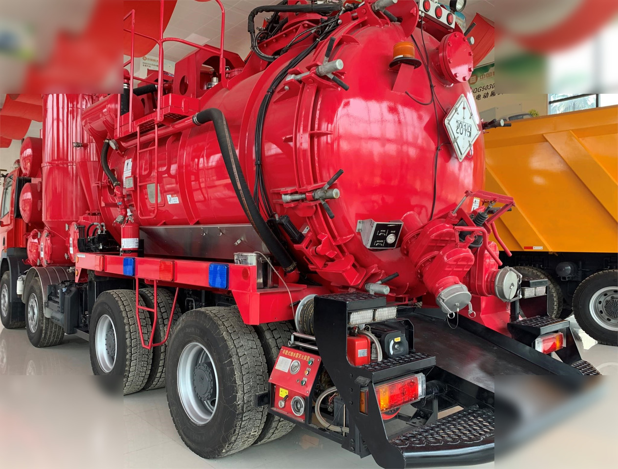 2016 PRESVAC 3150 - משאית ואקום: תמונה 3 2016 PRESVAC 3150 - משאית ואקום: תמונה 3