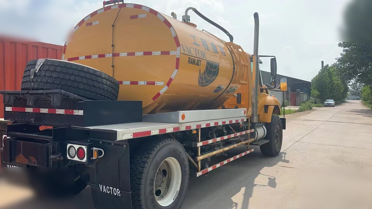 2017 VACTOR RAMJET - משאית ואקום: תמונה 3 2017 VACTOR RAMJET - משאית ואקום: תמונה 3