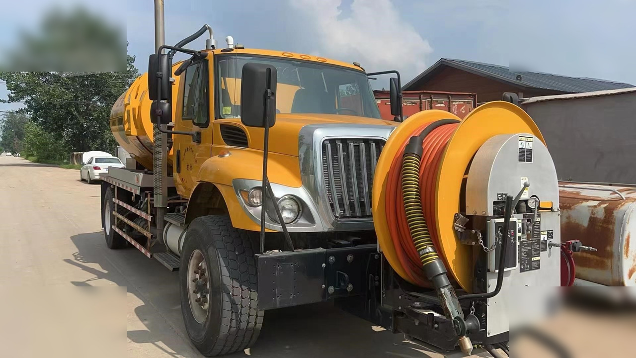 2017 VACTOR RAMJET - משאית ואקום: תמונה 2 2017 VACTOR RAMJET - משאית ואקום: תמונה 2