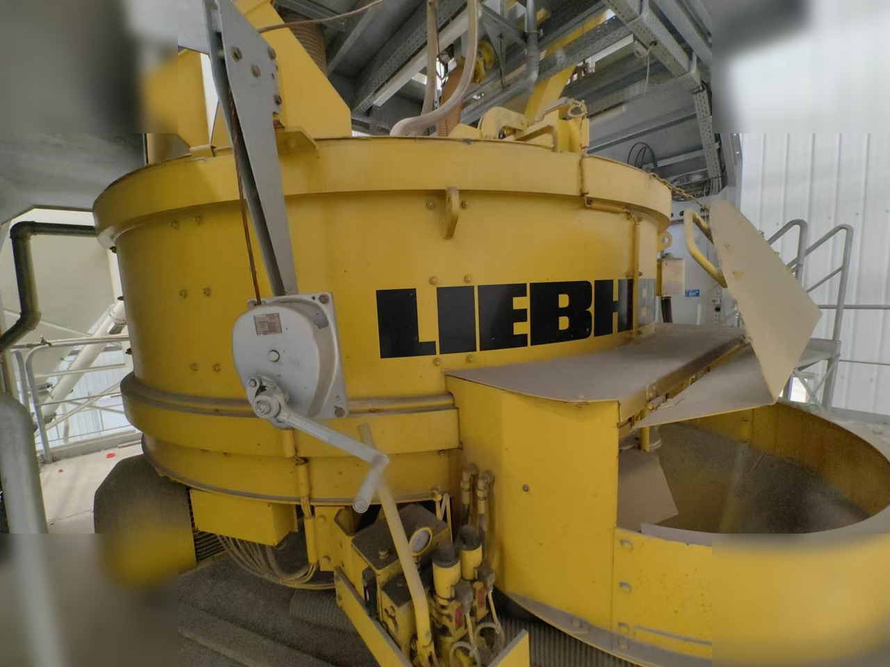2019 LIEBHERR BETOMIX 2.25 - מנחית בטון: תמונה 1 2019 LIEBHERR BETOMIX 2.25 - מנחית בטון: תמונה 1