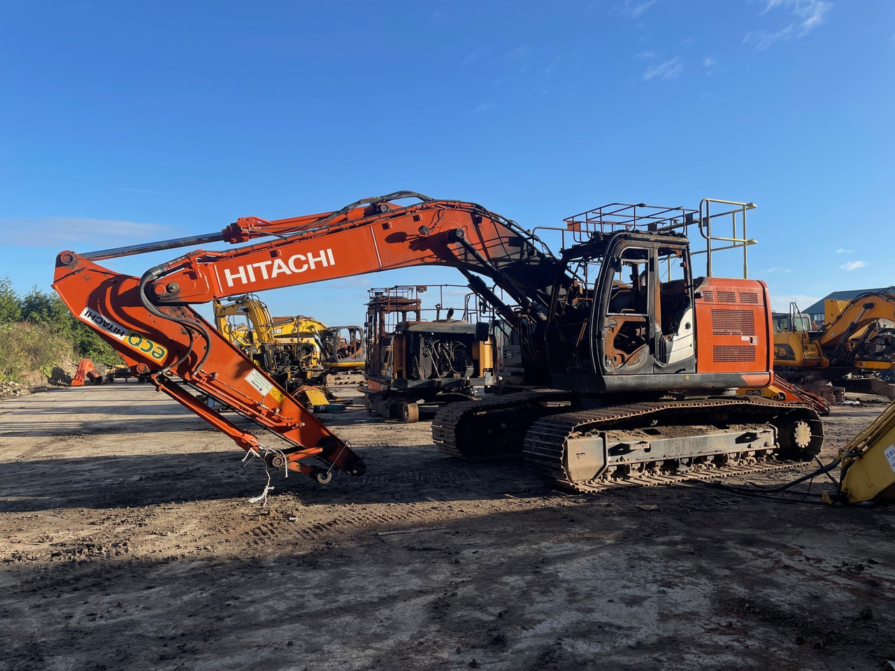 HITACHI ZX225USLC-6 - מחפר סורק: תמונה 1 HITACHI ZX225USLC-6 - מחפר סורק: תמונה 1
